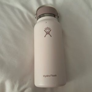 Juneberry 32oz hydroflask